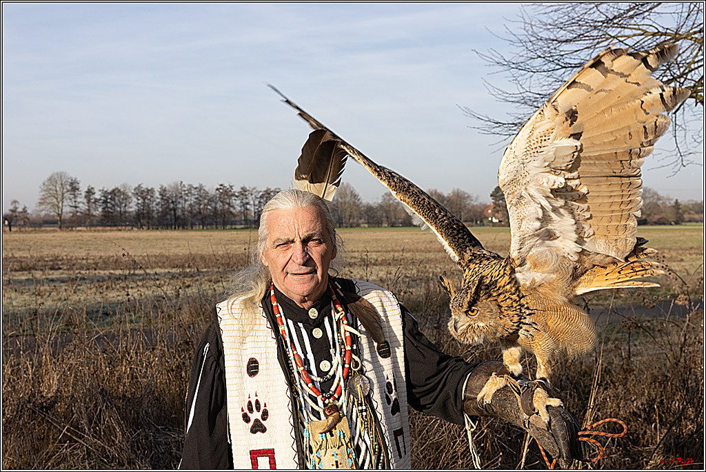 Cheyenne-Halbblut Hunting Wolf in der Falknerei Pierre Schmidt; Gymnich, 09.02.2023